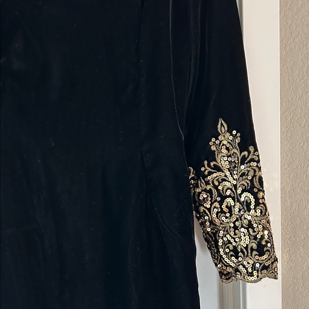 VINTAGE 1980s Victor Costa Velvet Gown | Rear Deep-v | Sequin Design - Size 8 - Picture 4 of 12